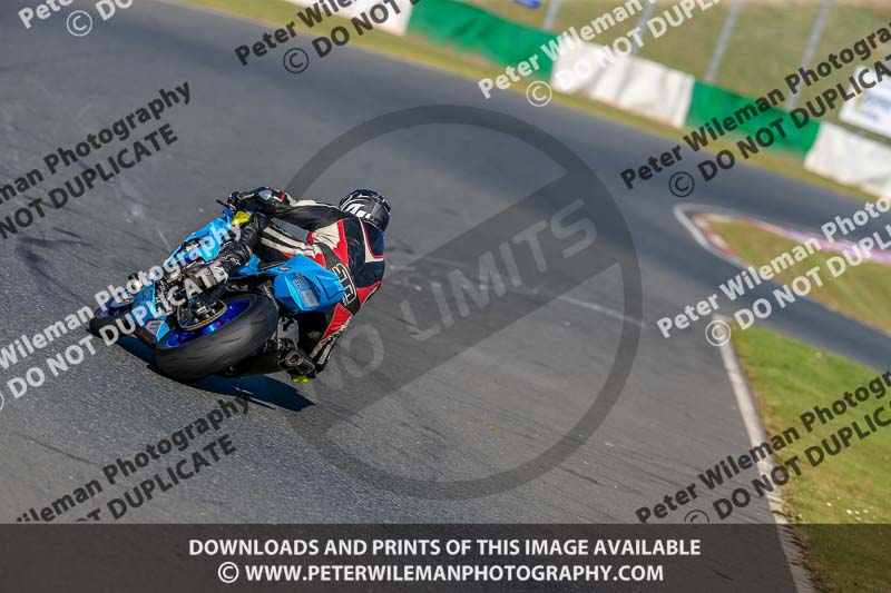 PJ Motorsport Photography 2018;enduro digital images;event digital images;eventdigitalimages;mallory park;mallory park photographs;mallory park trackday;mallory park trackday photographs;no limits trackdays;peter wileman photography;racing digital images;trackday digital images;trackday photos